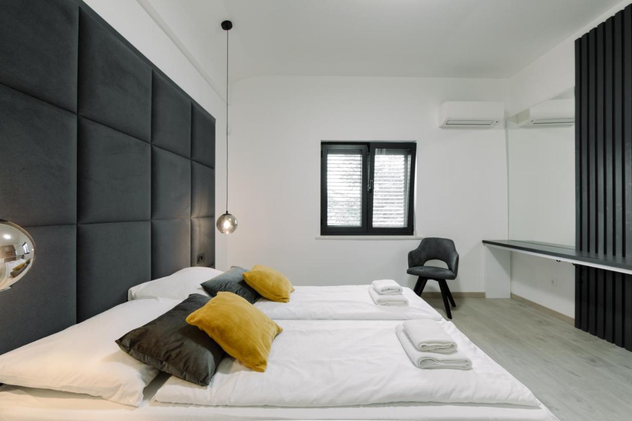 Boutique Suites Joyce Medulin With Free Parking 외부 사진