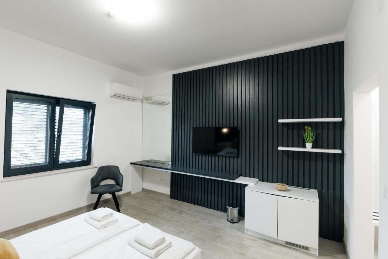 Boutique Suites Joyce Medulin With Free Parking 외부 사진